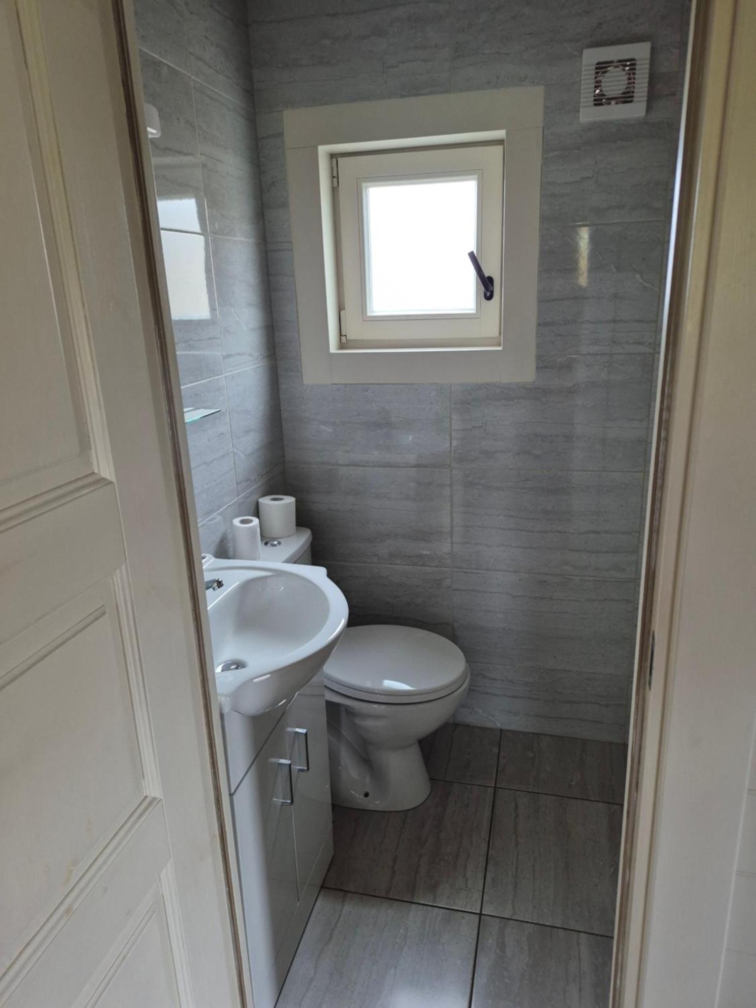 Nellies Cottage B&B Kilcogy エクステリア 写真